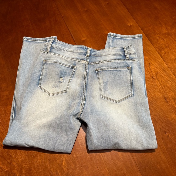 Distressed Jeans - Picture 2 of 3